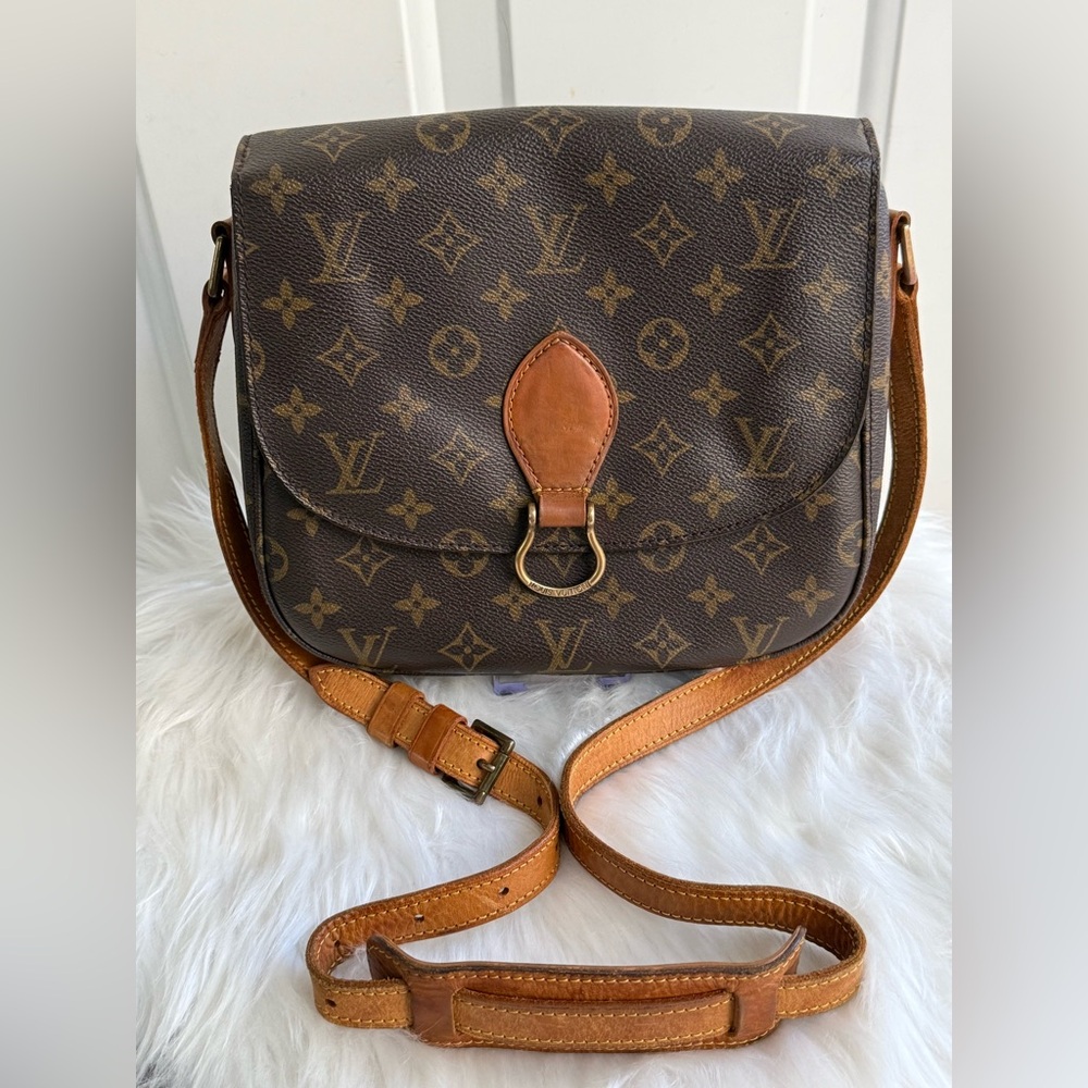 LOUIS VUITTON St. Cloud Monogram MM size